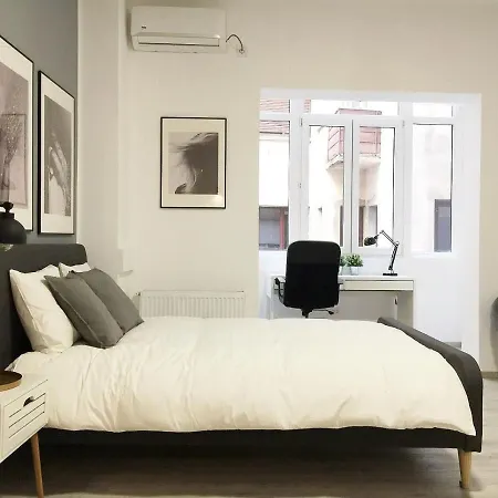 Perfect Home: Cozy 2Br Apt & Balcony-3